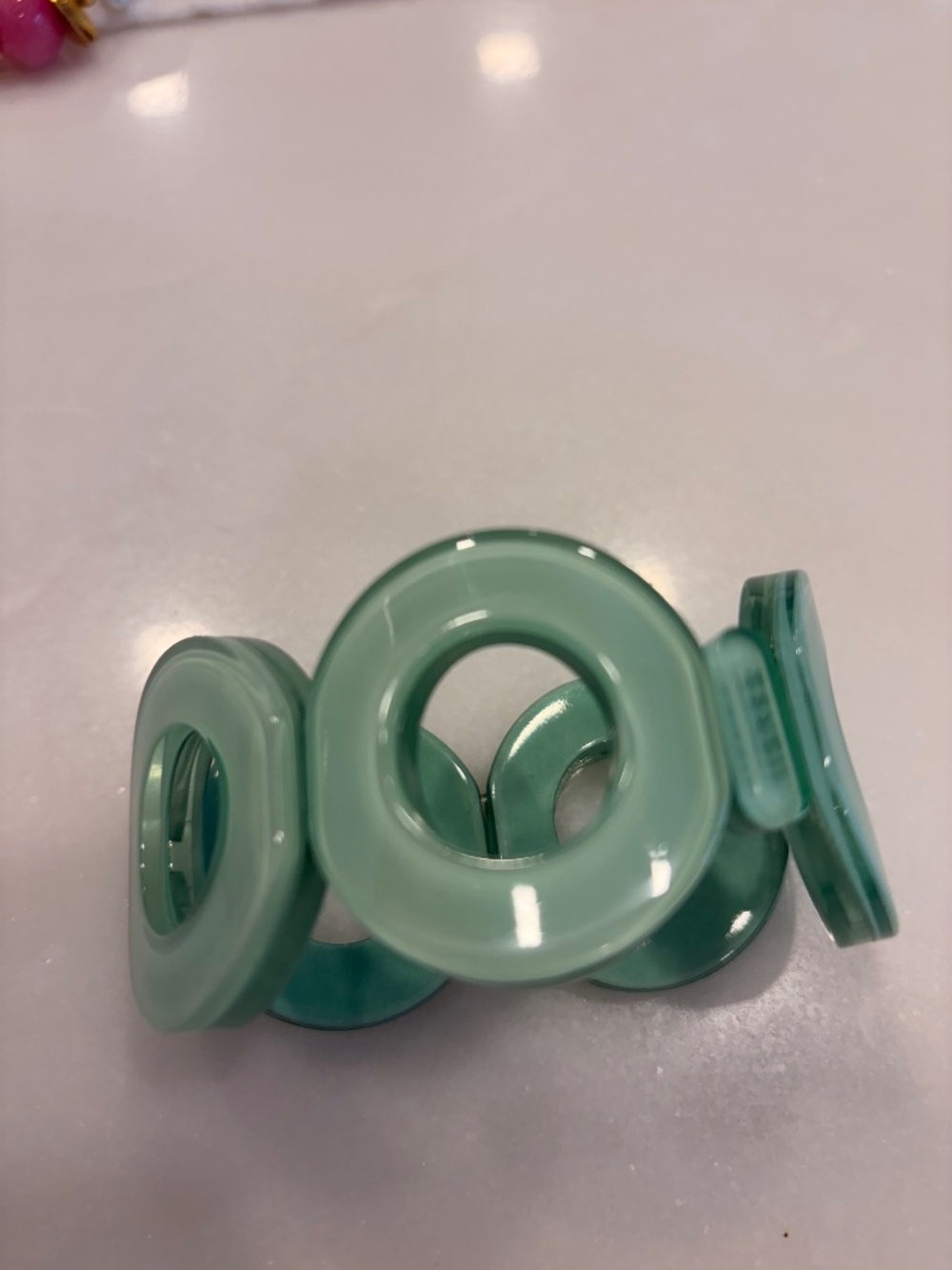 Elastic Resin Green Bracelet